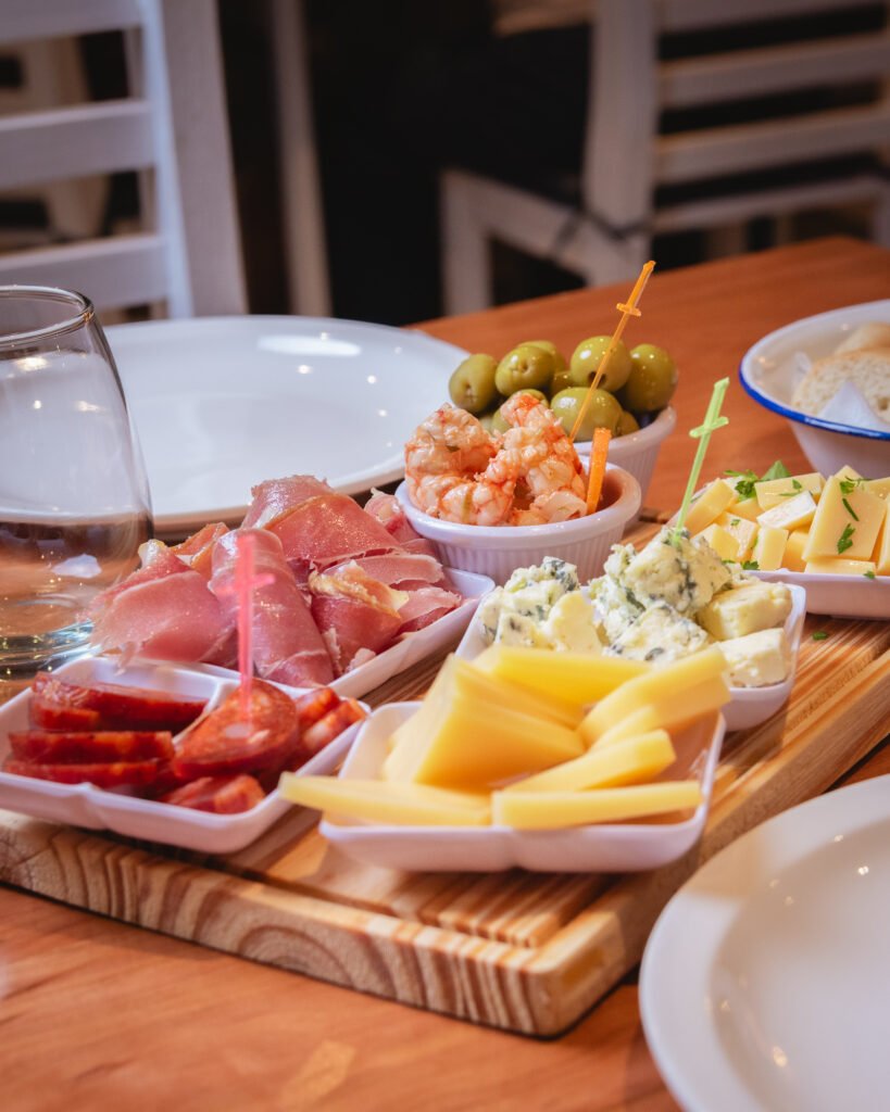 picada iberica y mariscos del vento